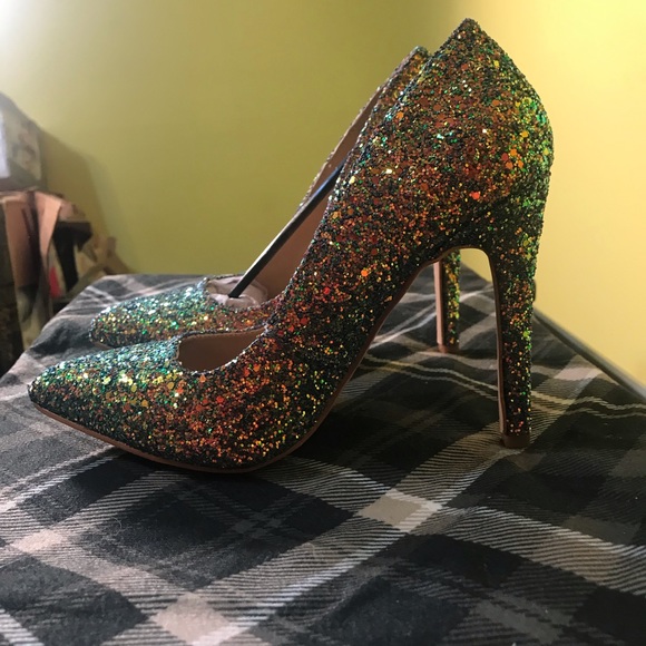 Beautiful Glittery Glaze Multicolored Pumps - Picture 7 of 8
